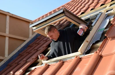 Pose de fenêtres de toit Velux à Locronan